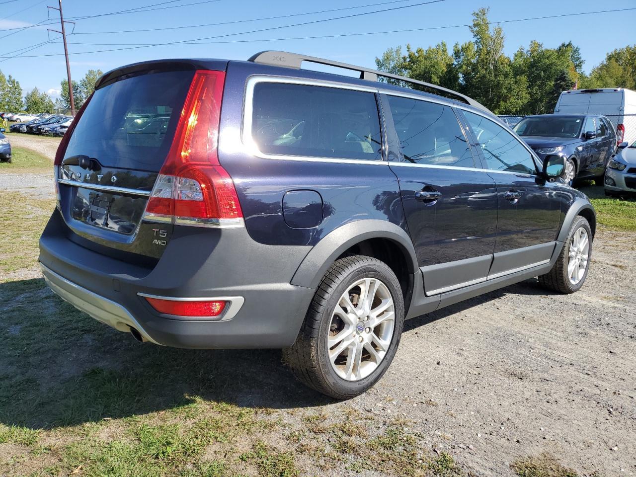 2016 VOLVO XC70