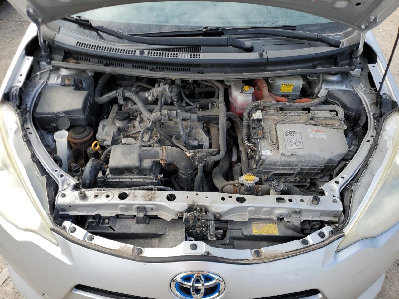 2013 TOYOTA Prius c