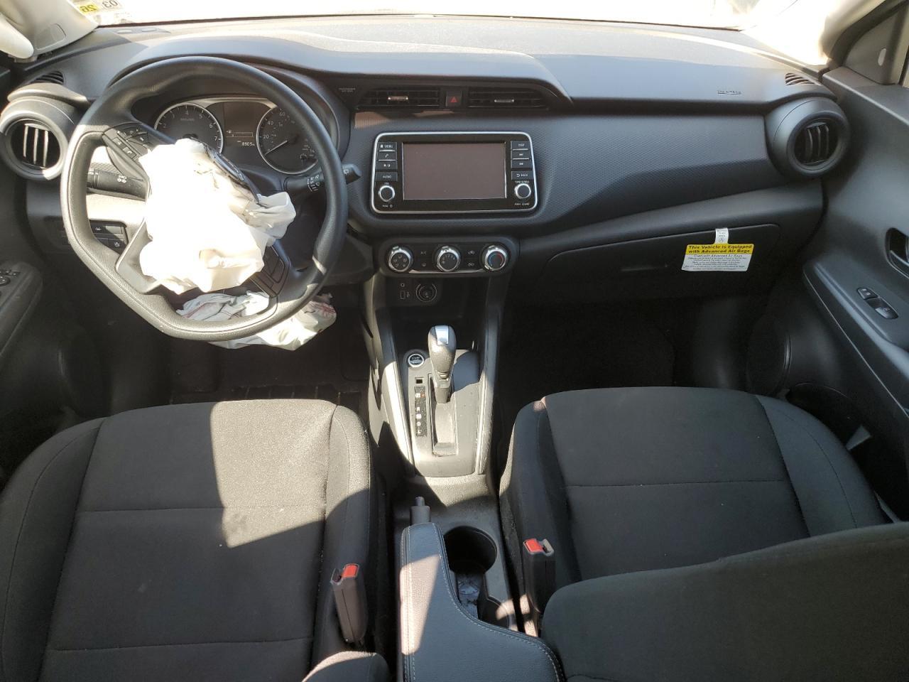 2024 NISSAN KICKS