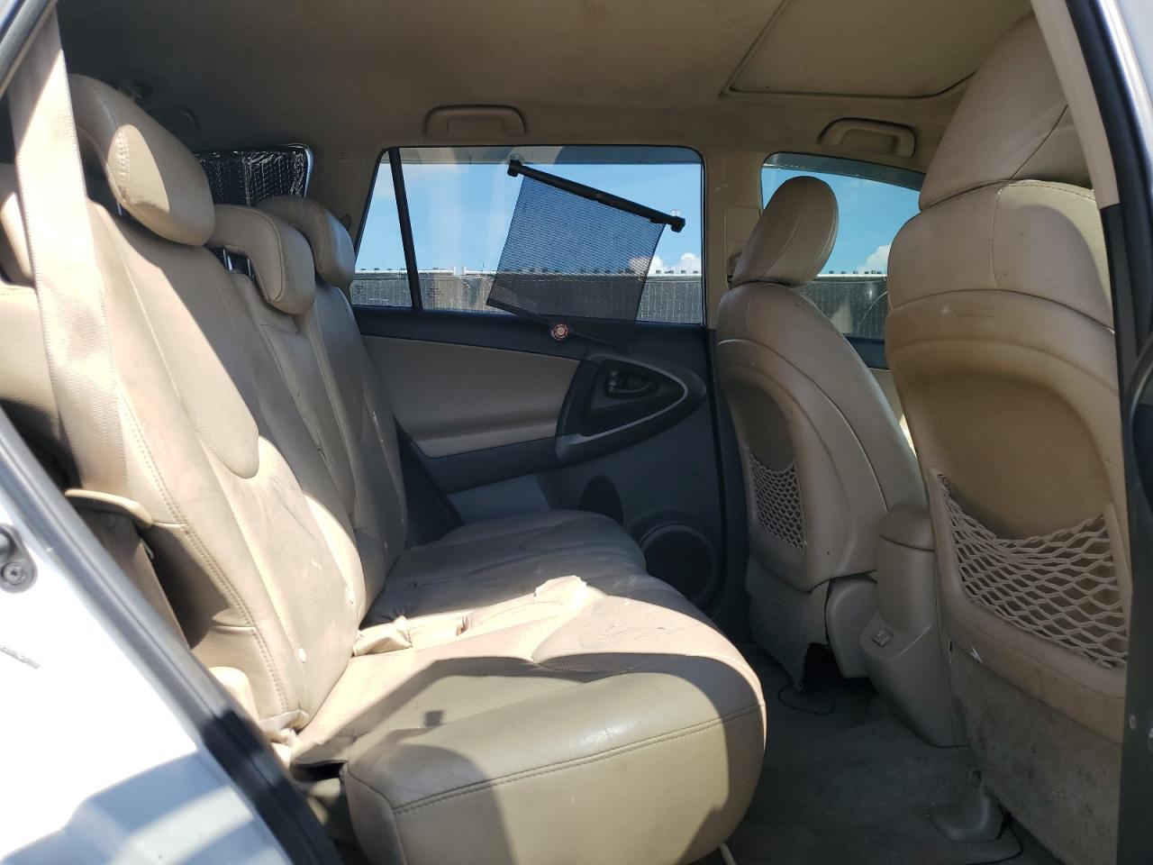 2011 TOYOTA RAV4