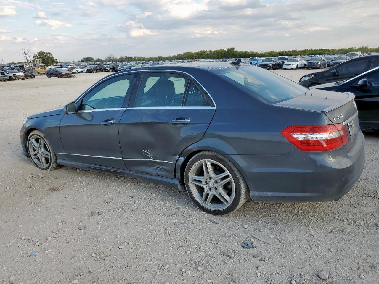 2011 MERCEDES-BENZ E-Class