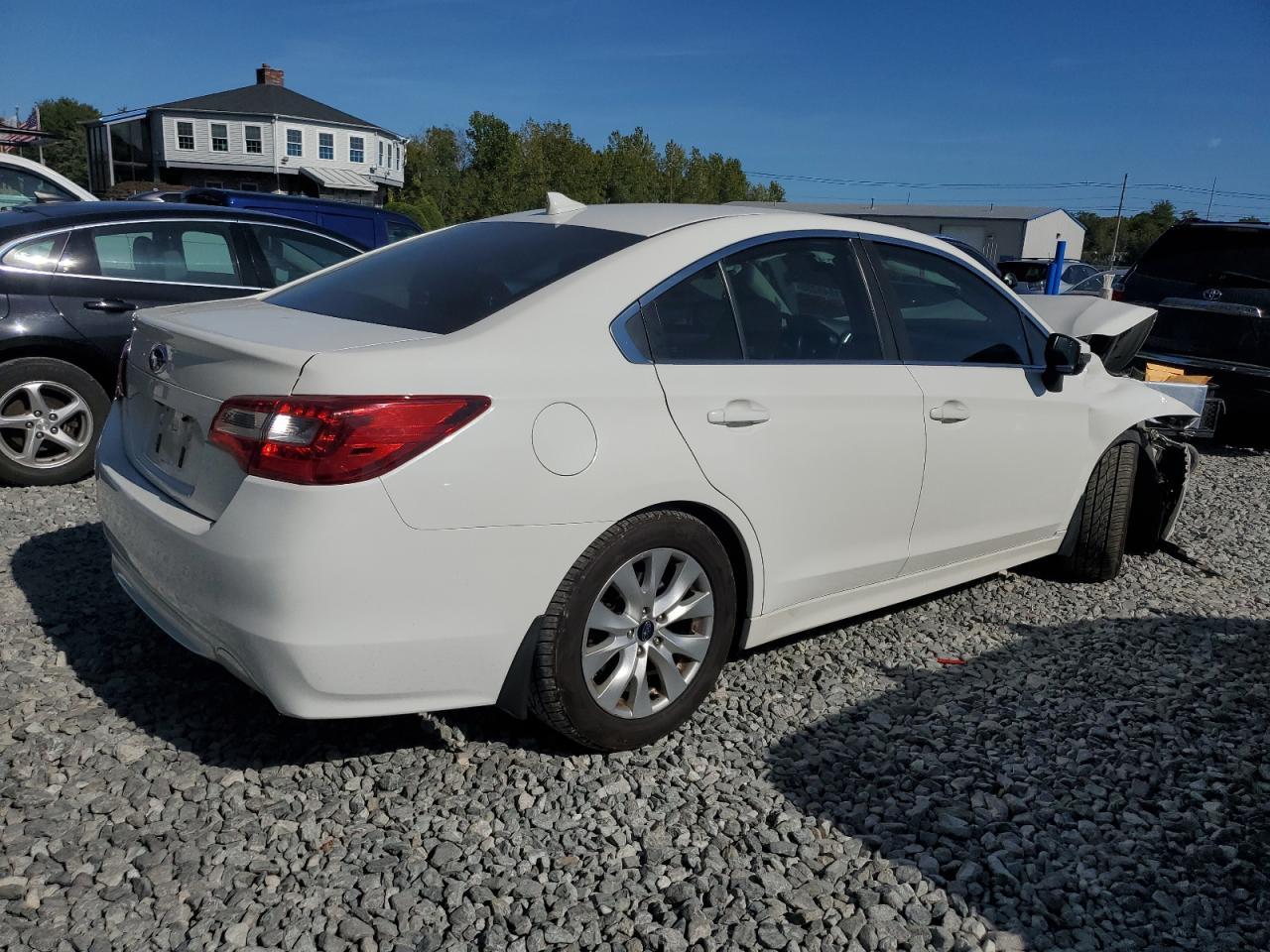 2017 SUBARU Legacy