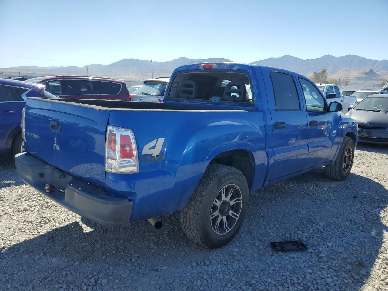2007 MITSUBISHI Raider