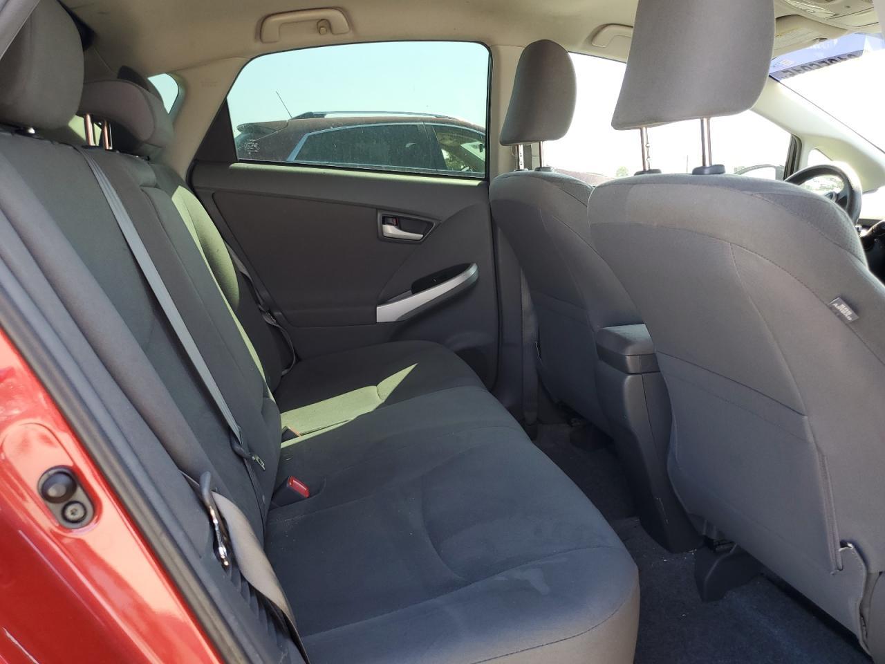 2011 TOYOTA PRIUS