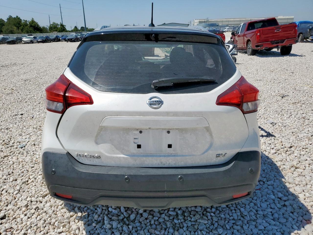 2020 NISSAN KICKS