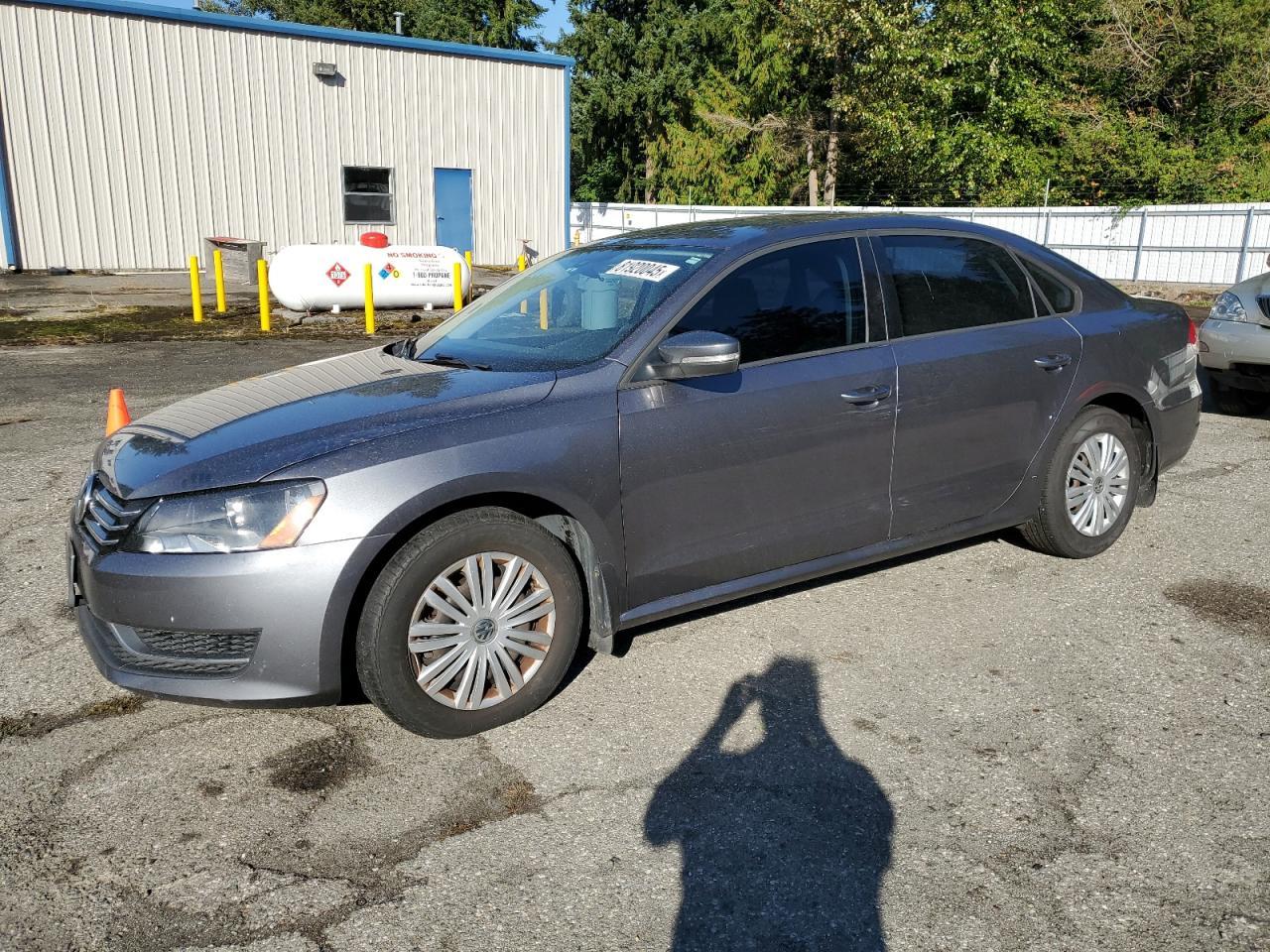 2015 VOLKSWAGEN Passat