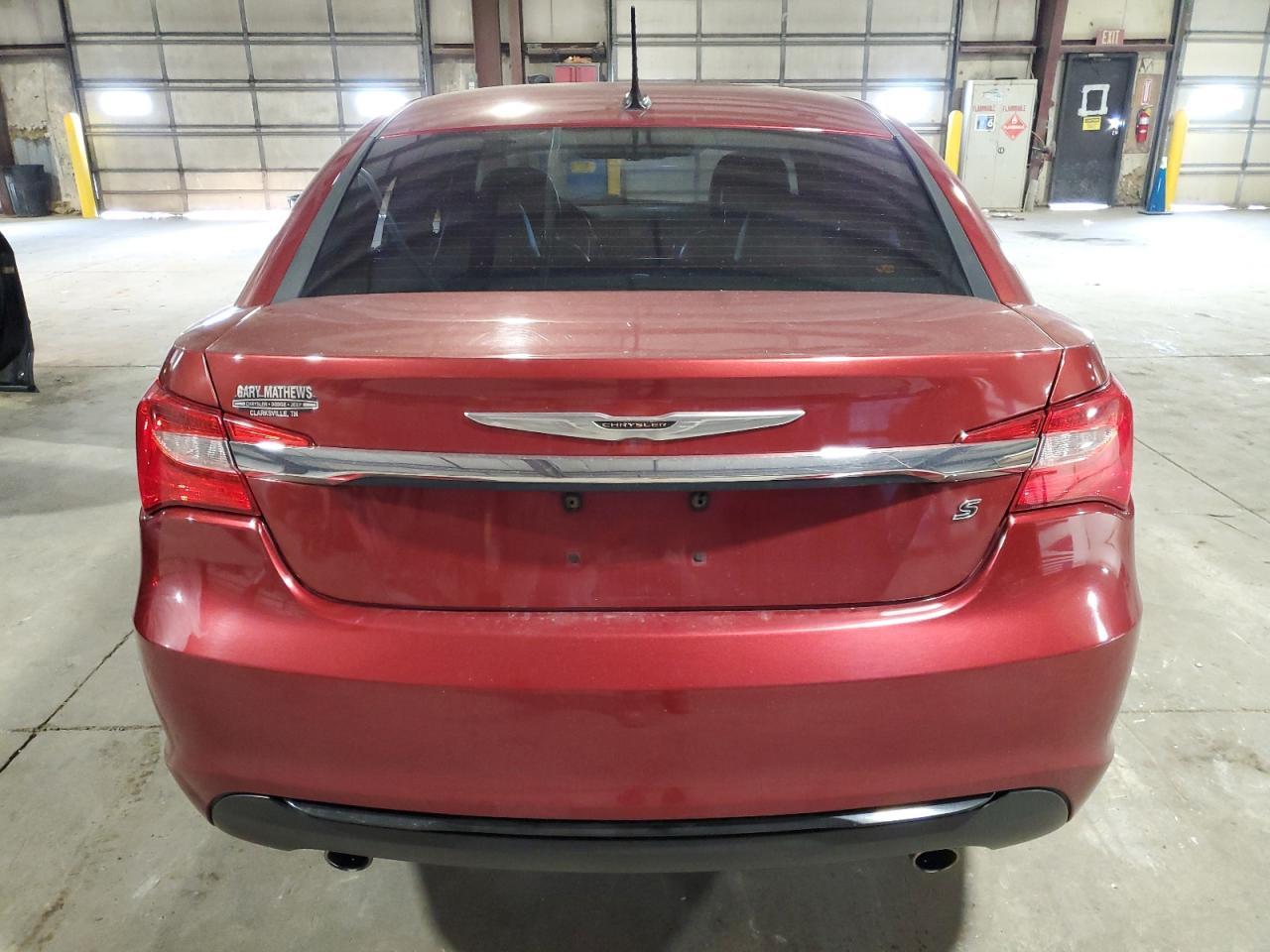 2011 CHRYSLER 200