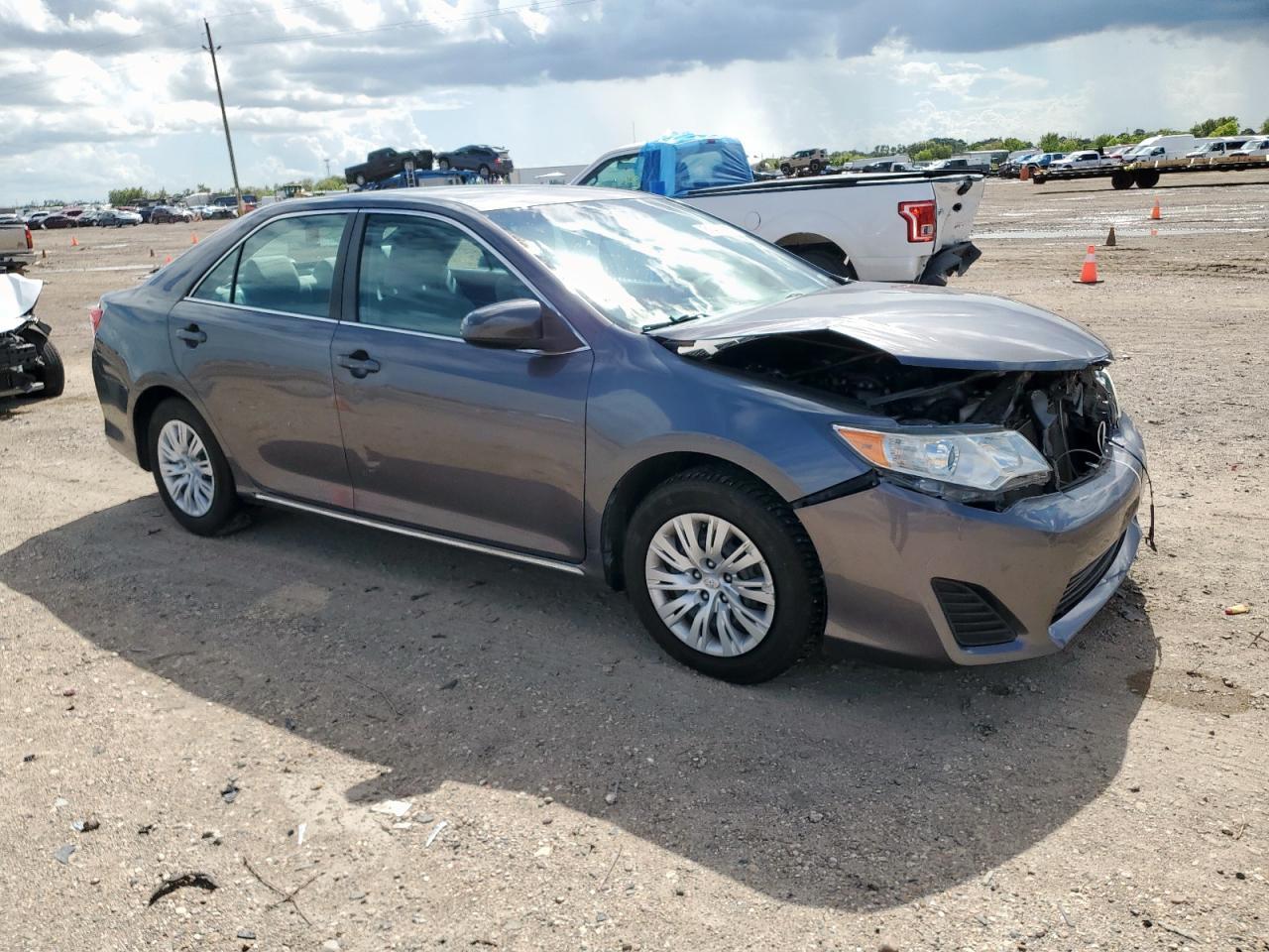 2014 TOYOTA CAMRY