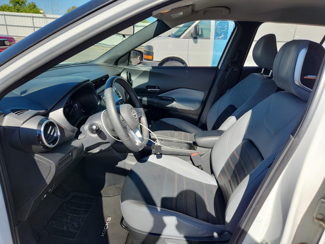 2023 NISSAN KICKS