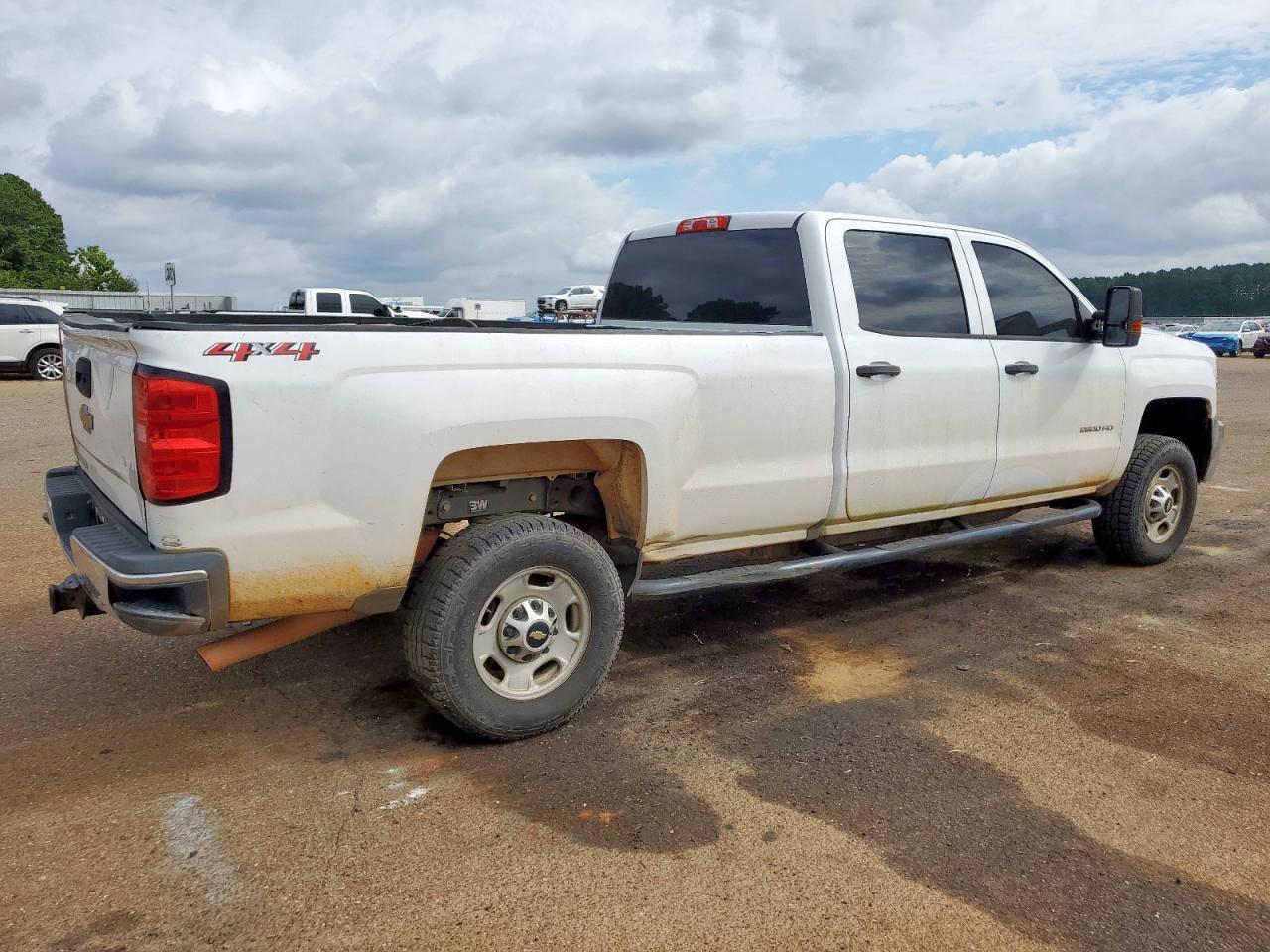 2018 CHEVROLET Silverado