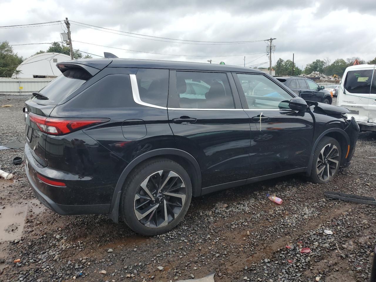 2022 MITSUBISHI outlander