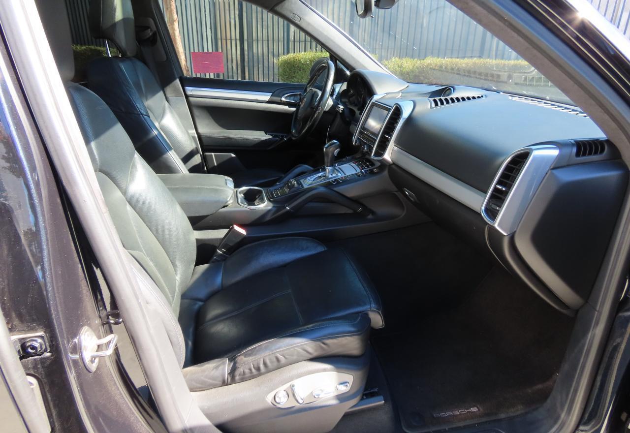 2013 PORSCHE CAYENNE