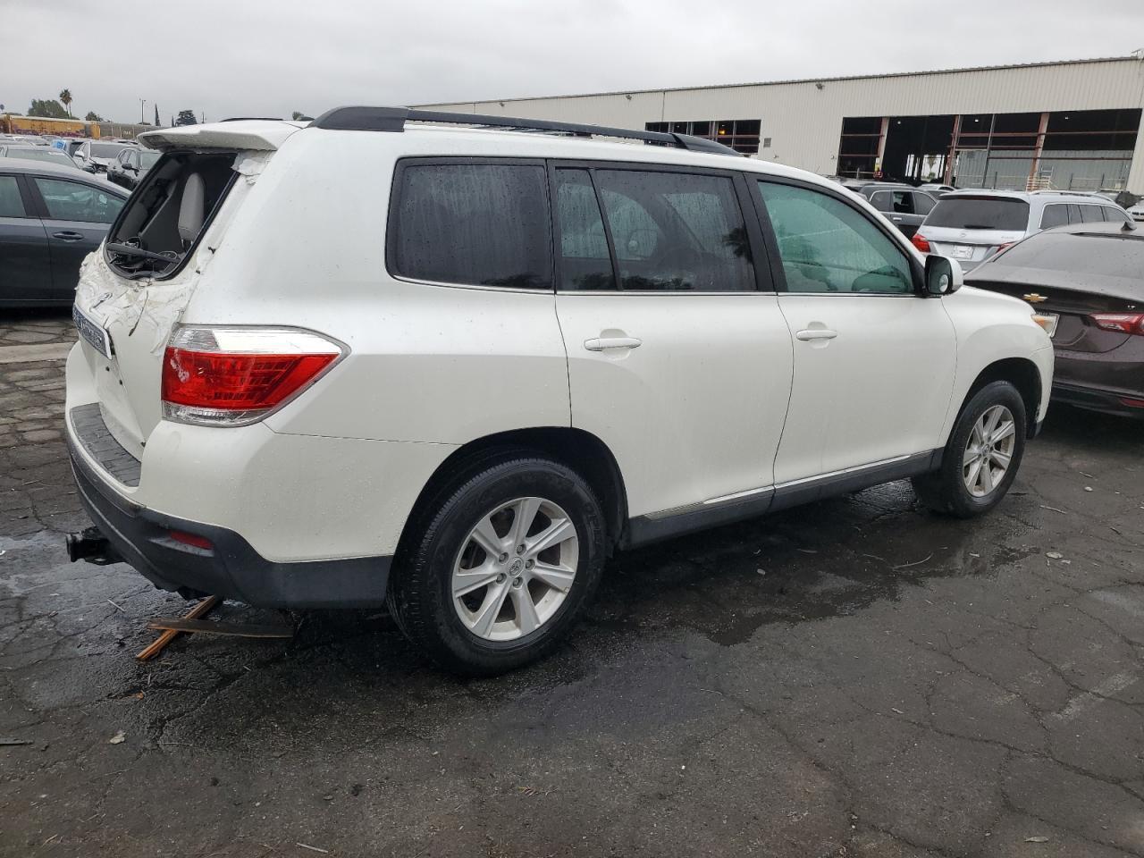 2013 TOYOTA HIGHLANDER