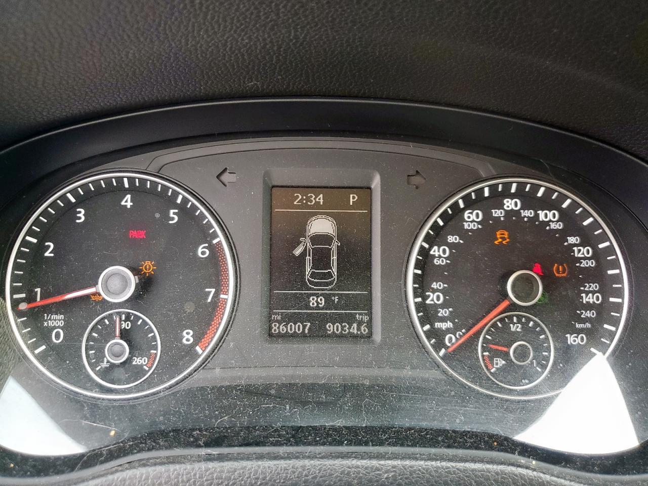 2014 VOLKSWAGEN Passat