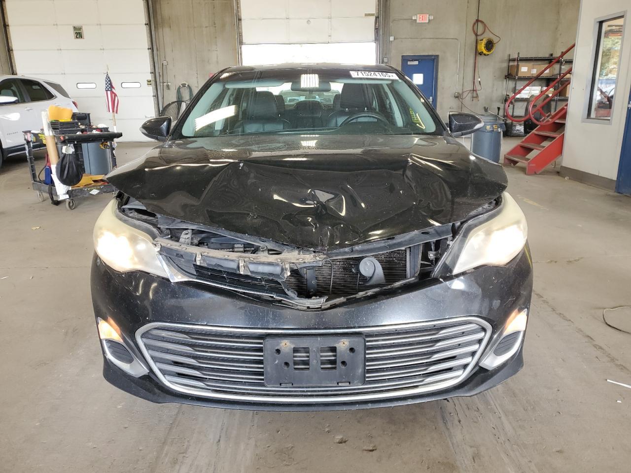 2013 TOYOTA Avalon