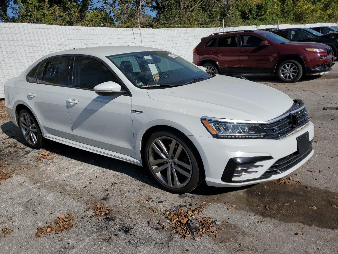 2018 VOLKSWAGEN Passat