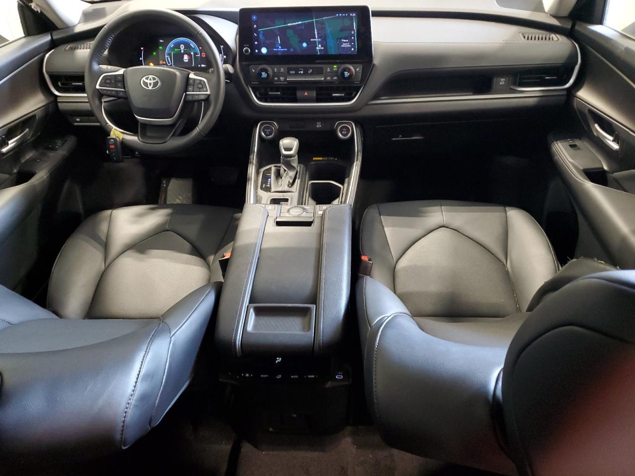 2024 TOYOTA HIGHLANDER