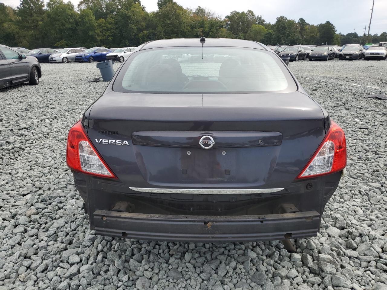 2015 NISSAN VERSA