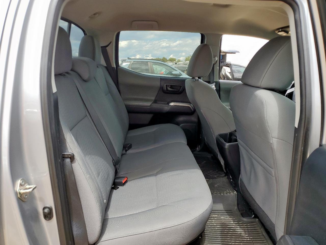 2016 TOYOTA TACOMA