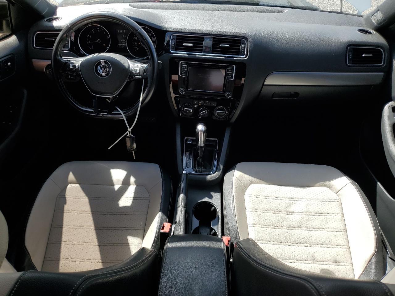 2016 VOLKSWAGEN JETTA