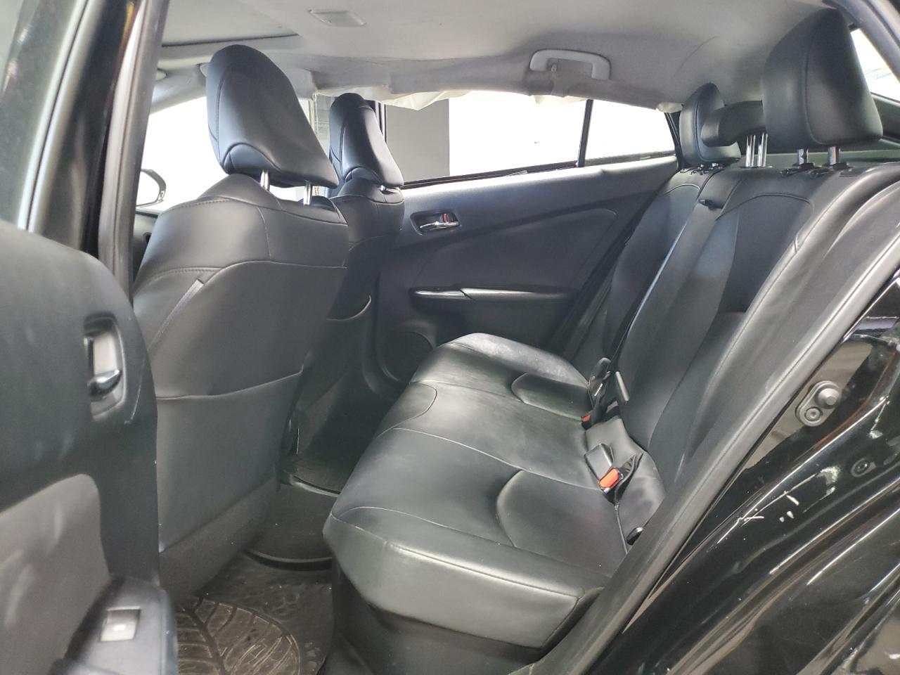 2016 TOYOTA PRIUS