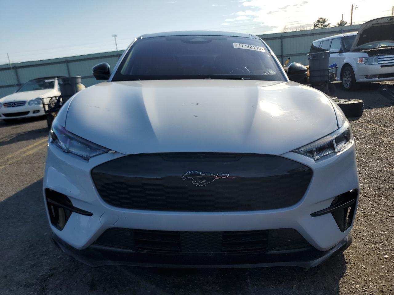 2022 FORD Mustang Mach-E
