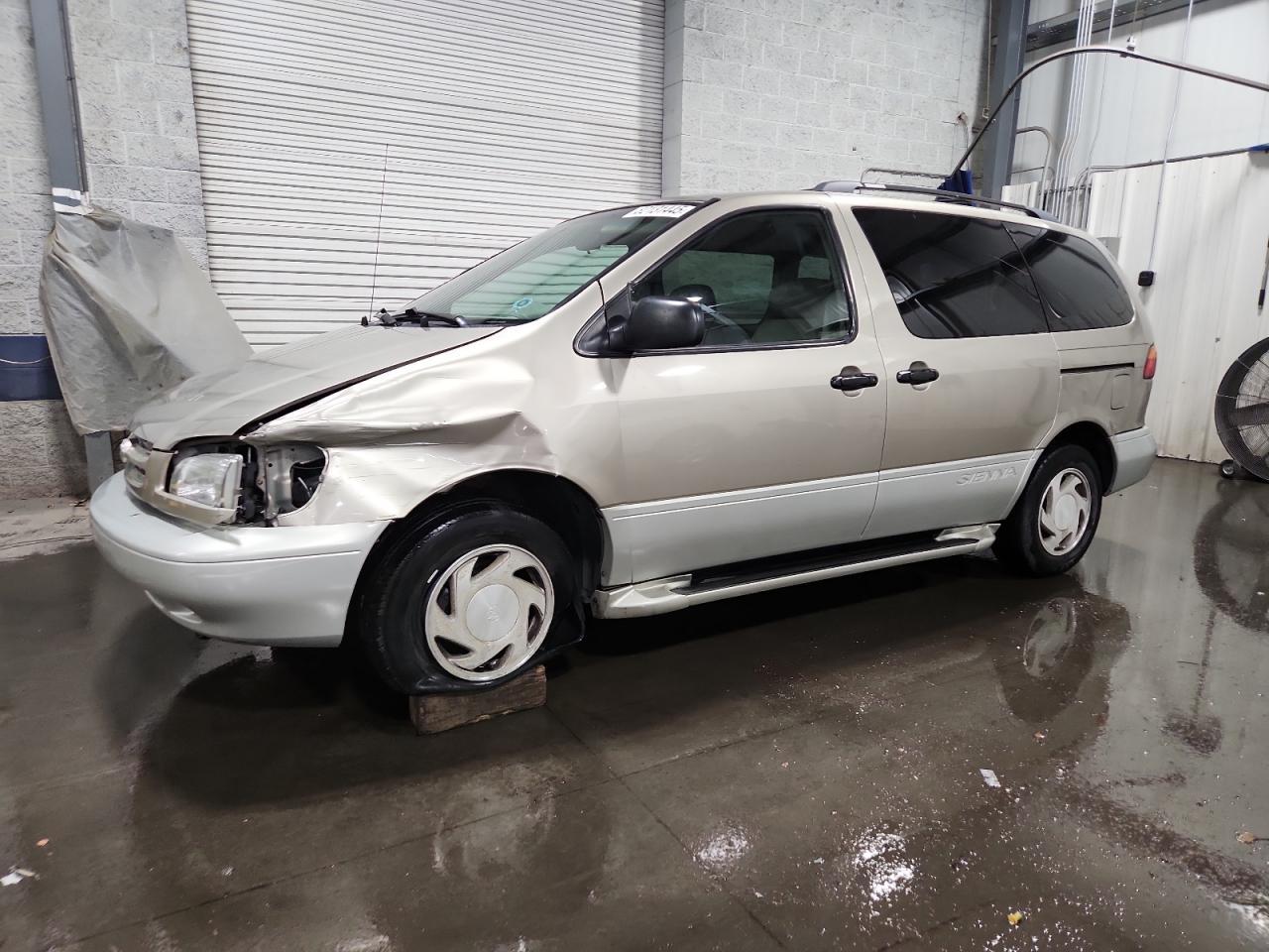 2000 TOYOTA SIENNA