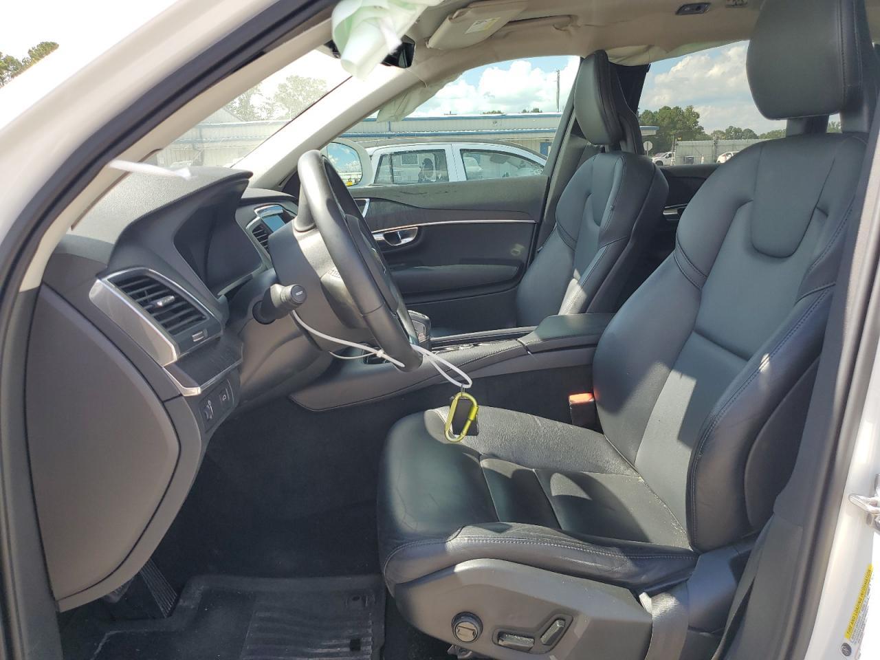 2020 VOLVO XC90