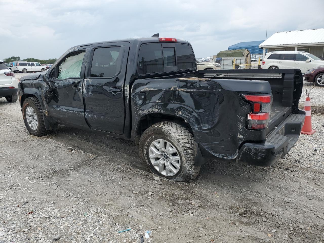 2022 NISSAN Frontier