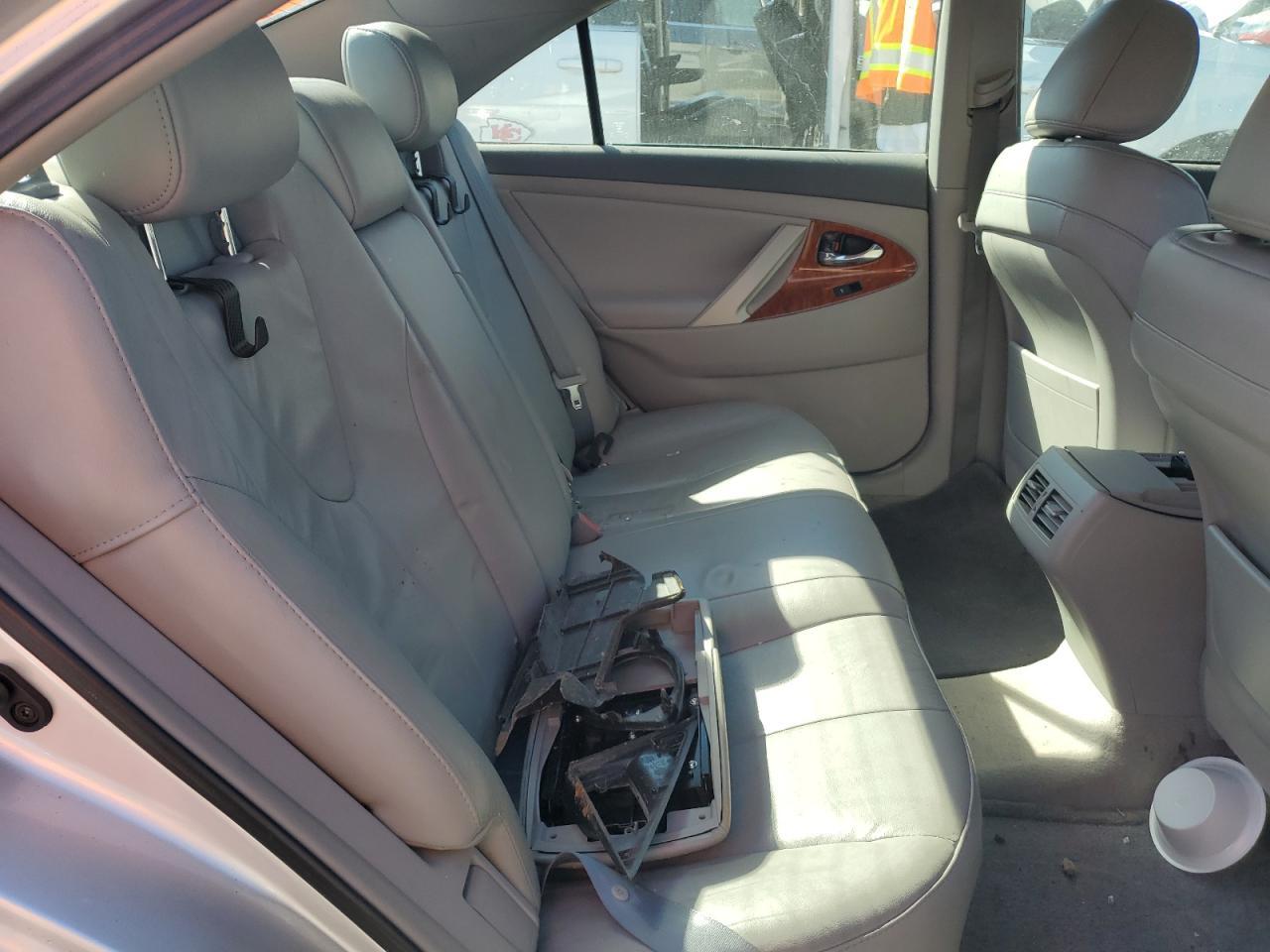 2011 TOYOTA CAMRY
