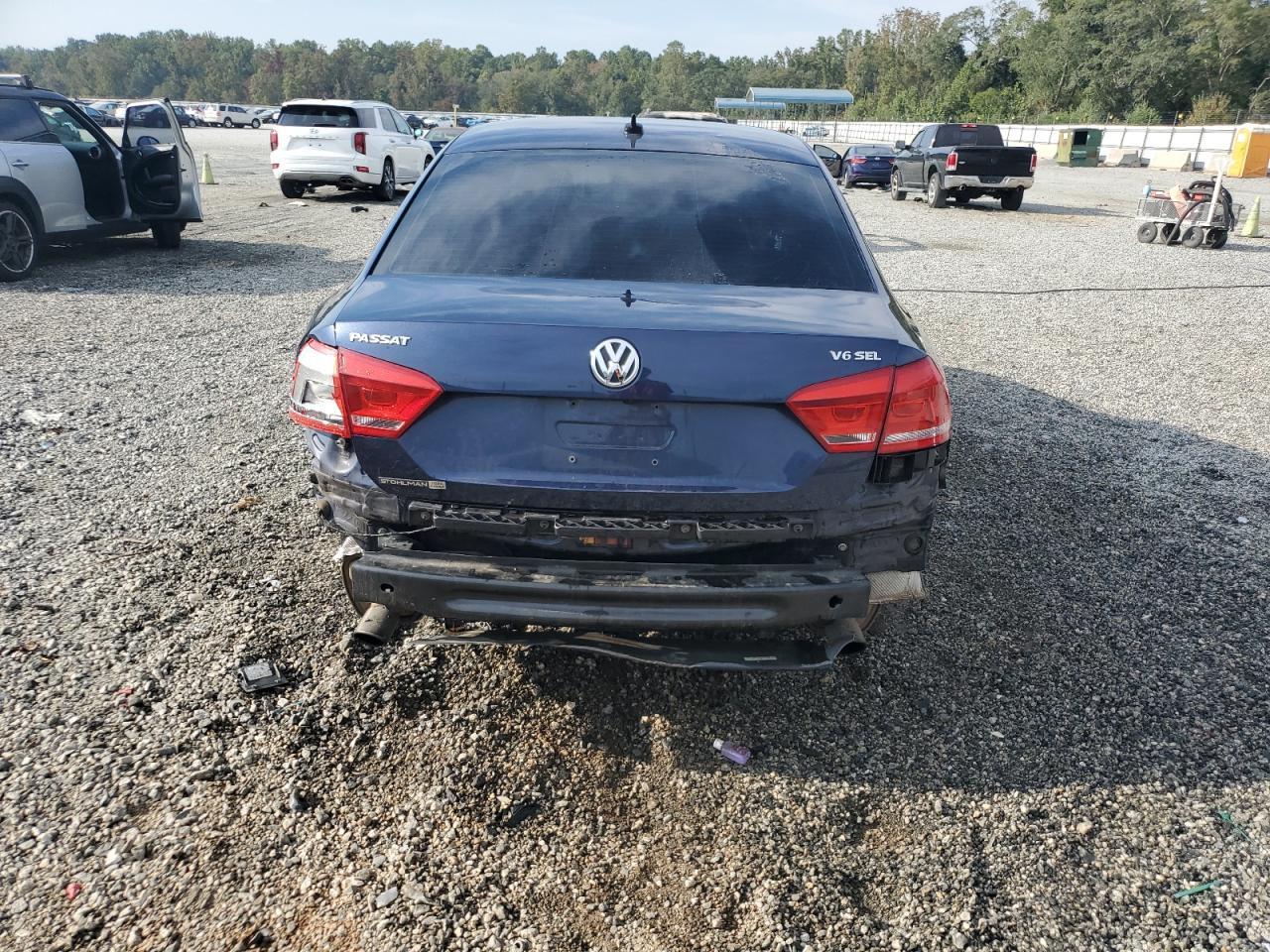 2015 VOLKSWAGEN Passat