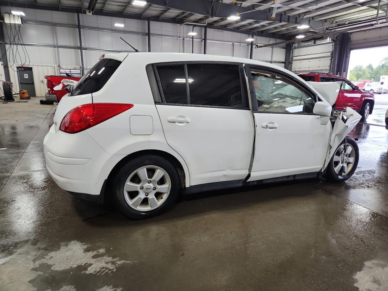 2009 NISSAN VERSA