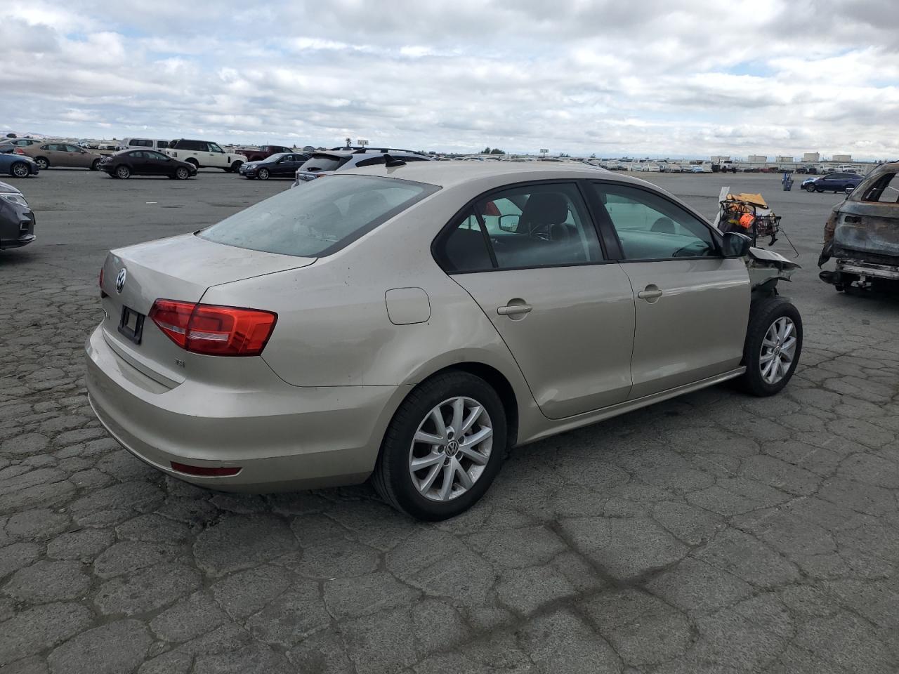 2015 VOLKSWAGEN JETTA