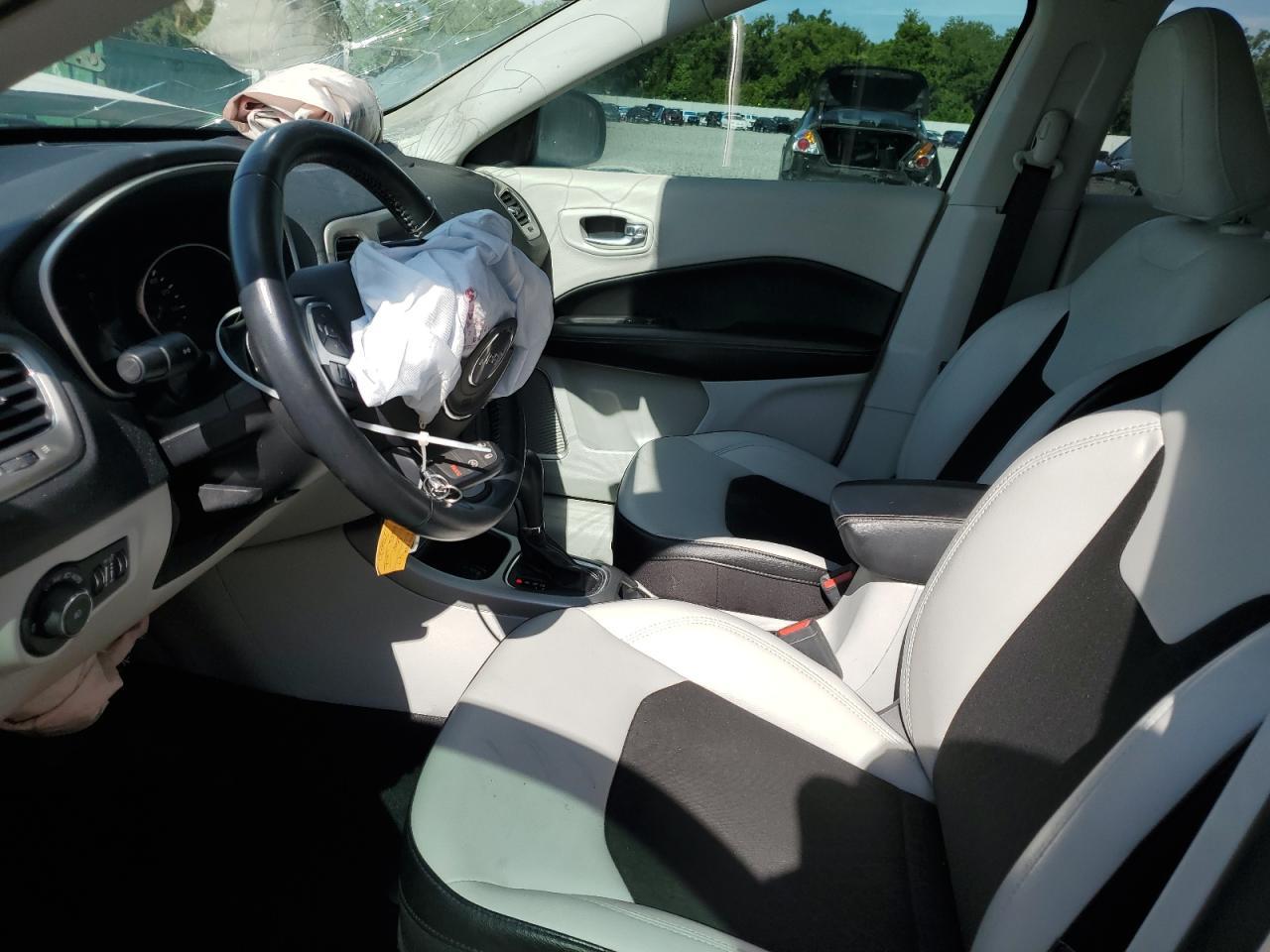 2020 JEEP Compass