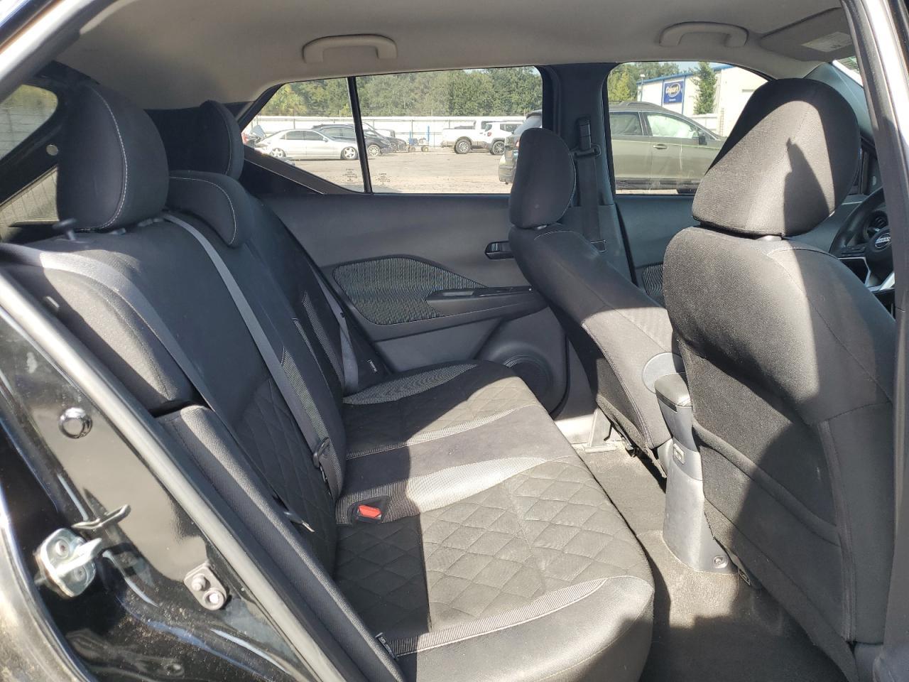 2020 NISSAN KICKS