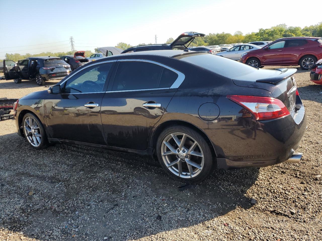 2010 NISSAN Maxima