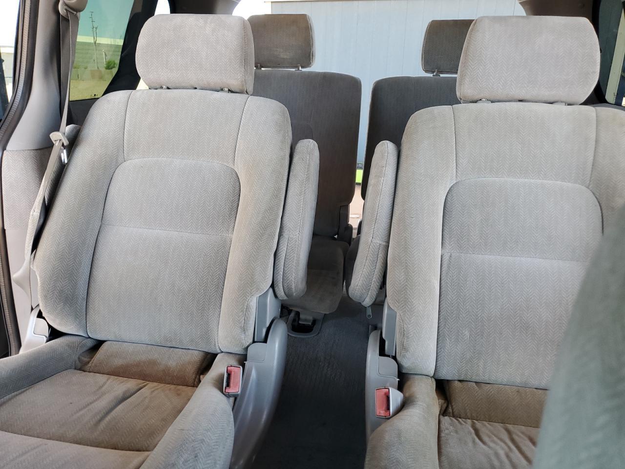 2005 KIA SEDONA