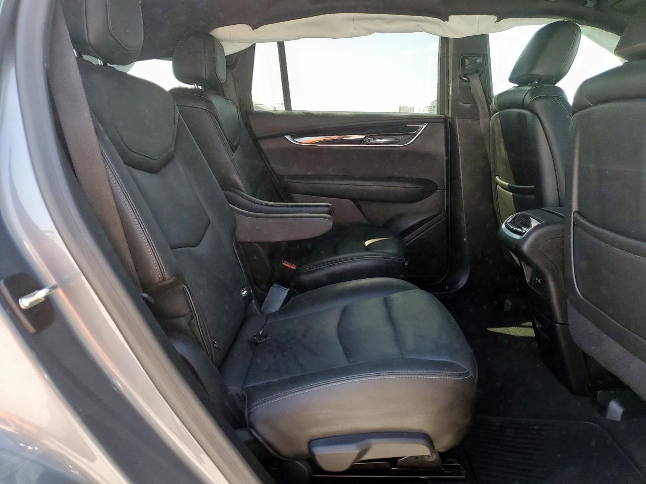 2022 CADILLAC XT6