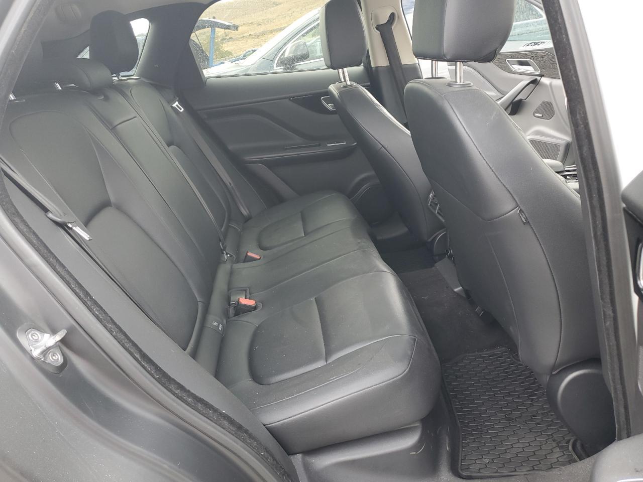 2017 JAGUAR F-Pace