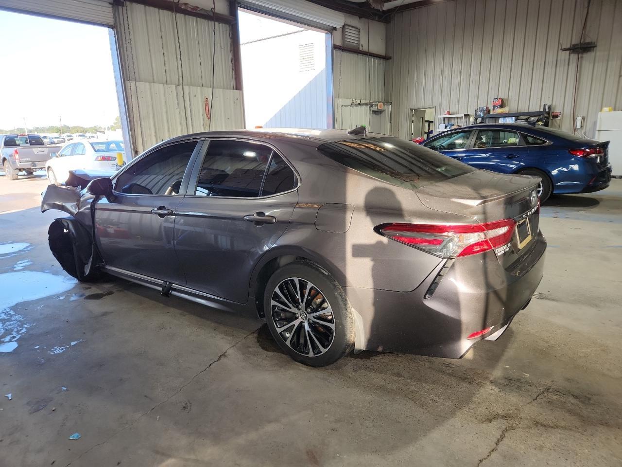 2019 TOYOTA CAMRY