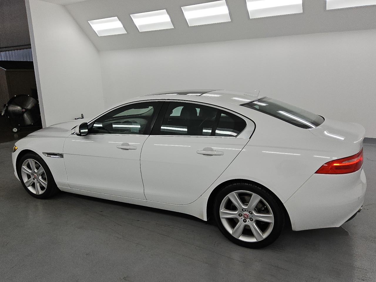 2017 JAGUAR XE