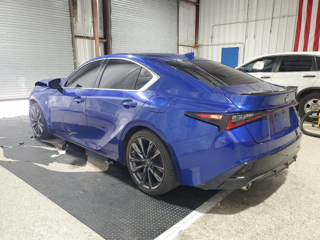2022 LEXUS IS 350