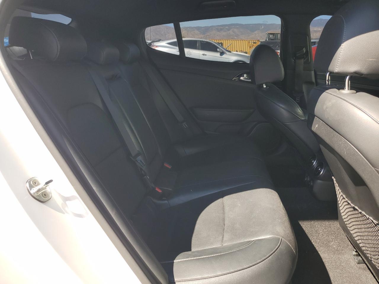 2020 KIA Stinger