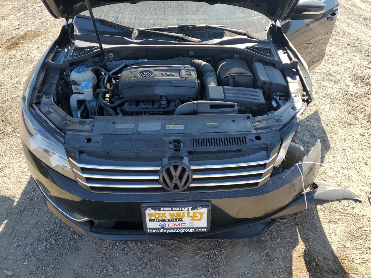 2015 VOLKSWAGEN Passat
