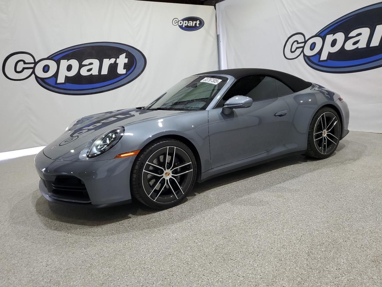2025 PORSCHE 911