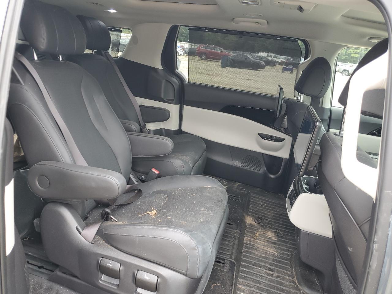 2024 KIA Carnival