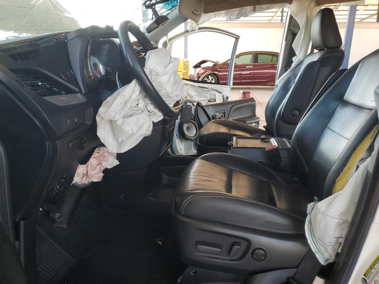 2016 TOYOTA SIENNA