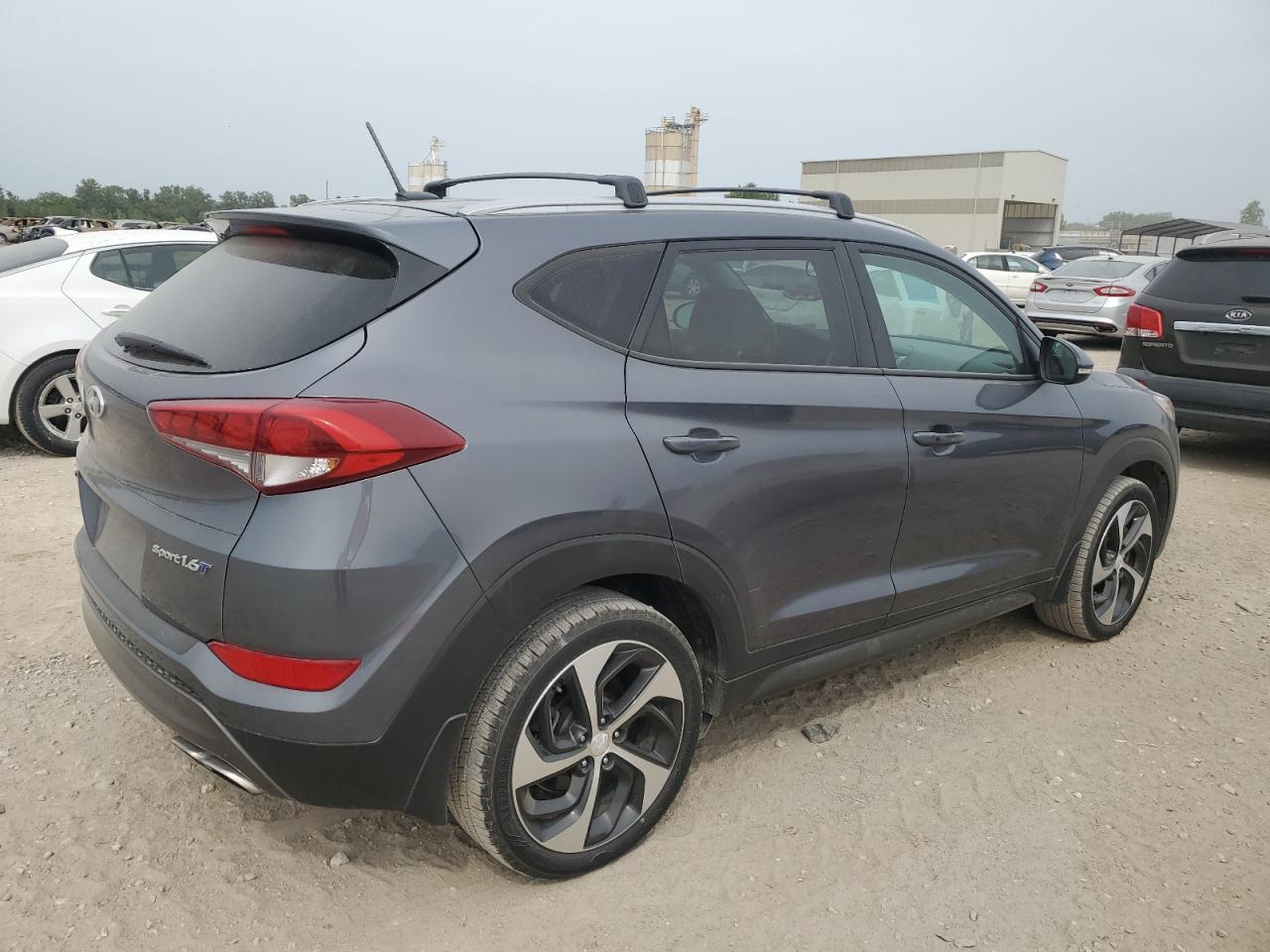 2016 HYUNDAI TUCSON
