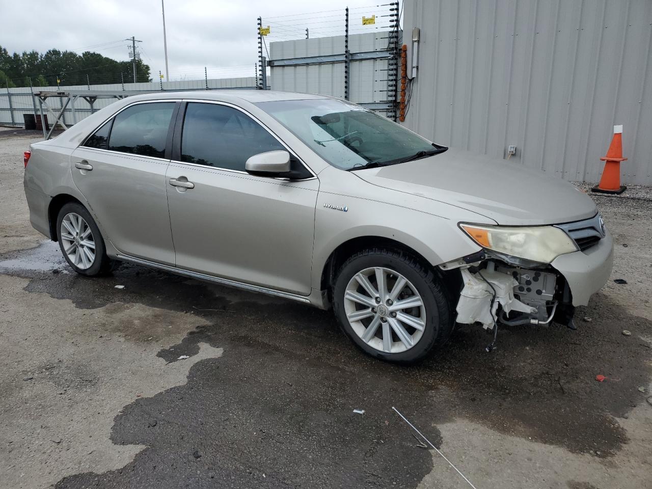 2013 TOYOTA CAMRY