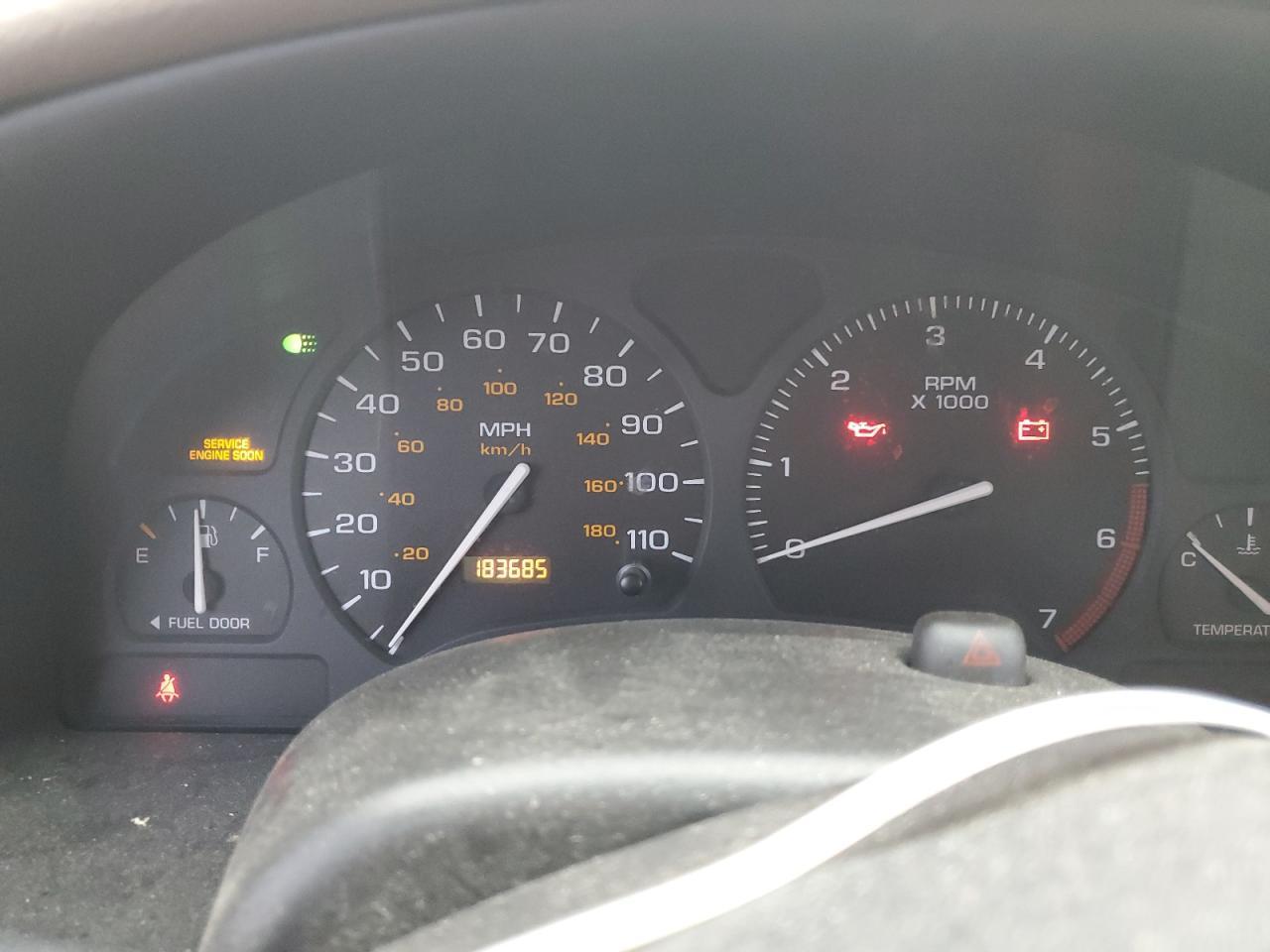 2002 SATURN Sl1